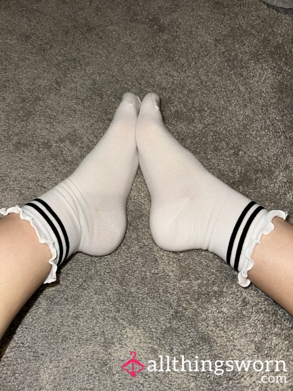 White Frilly Socks🤍