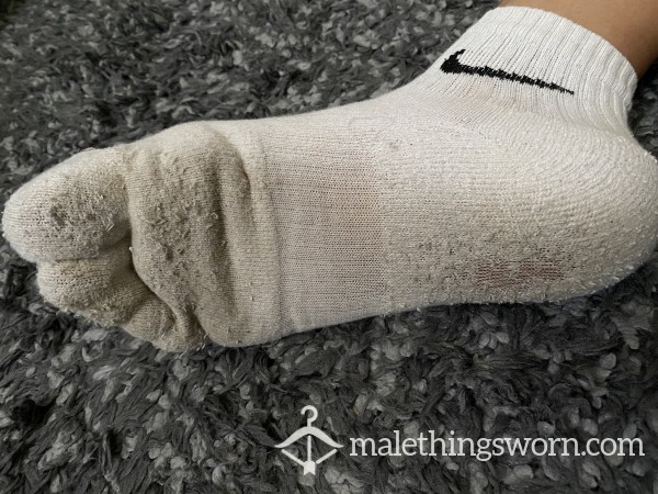 White Nike Ankle Sock