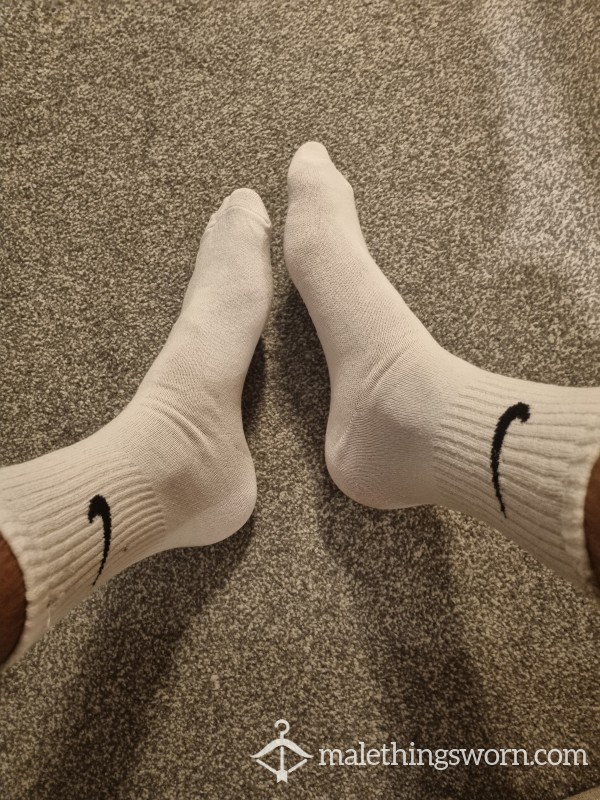 White Nike Crew Socks