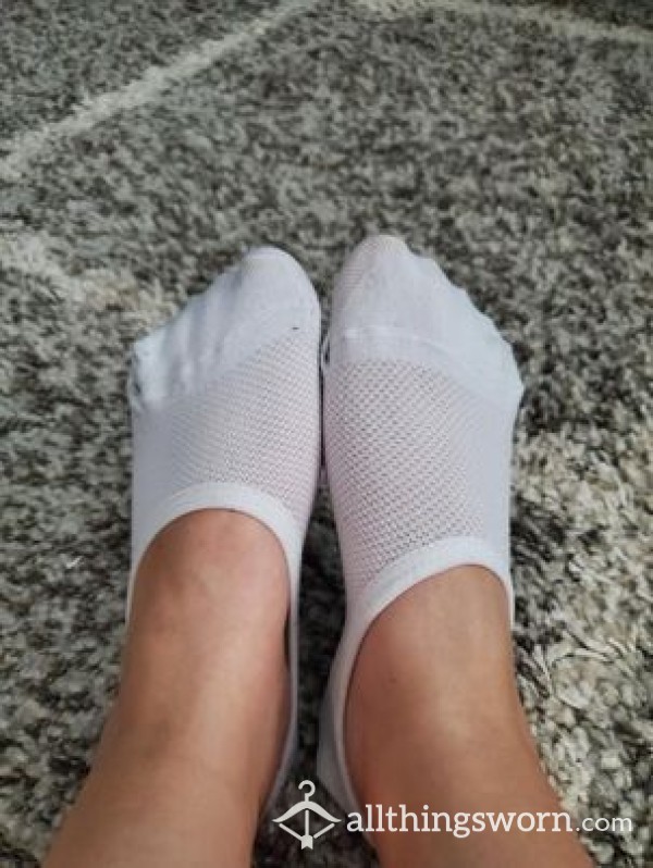 White No Show Socks