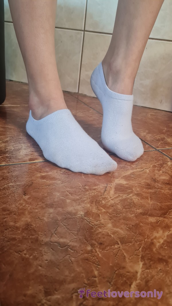 White Worn Ankle Socks On Pet*te Feet 🤭😈