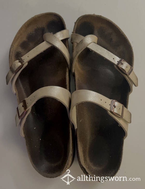 WOMEN’S BIRKENSTOCKS (EXTREMELY WORN)