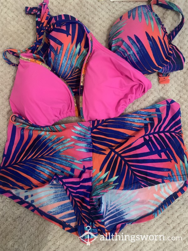 2 Bra Bikini Shorts Set 😍 W/ Matching Shirt