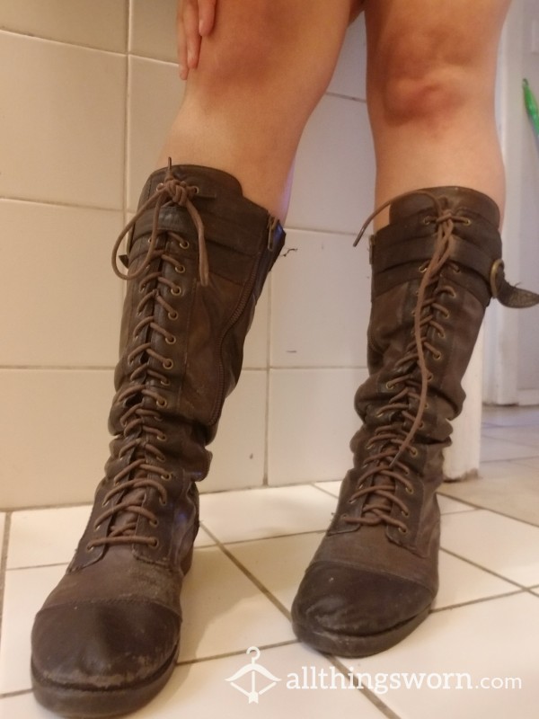 Worn, Beat Boots