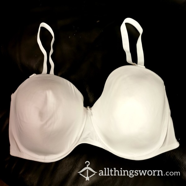 Worn White Padded Underwire Bra. Plain White But S**y. 44D. All Requests Welcome £20 💋🔥