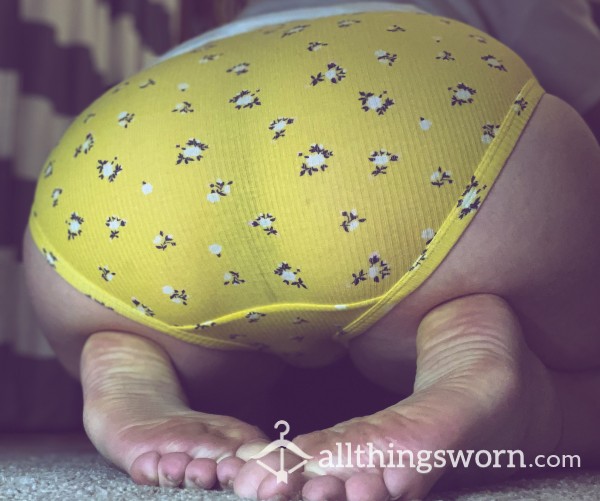 Yellow Flor*l Cotton Full Back Panties 💛