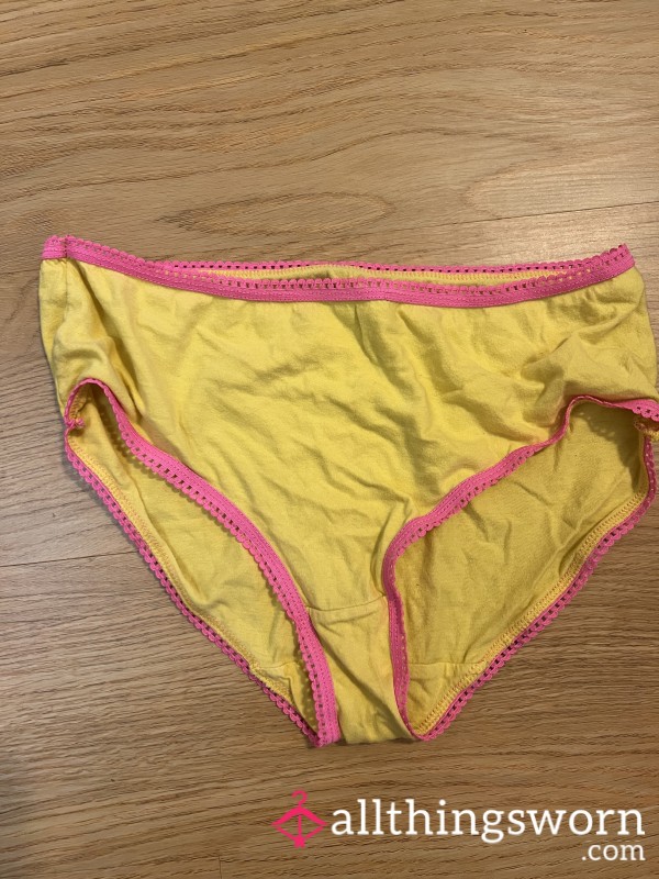 Yellow Fullback Panty With Pink Trim