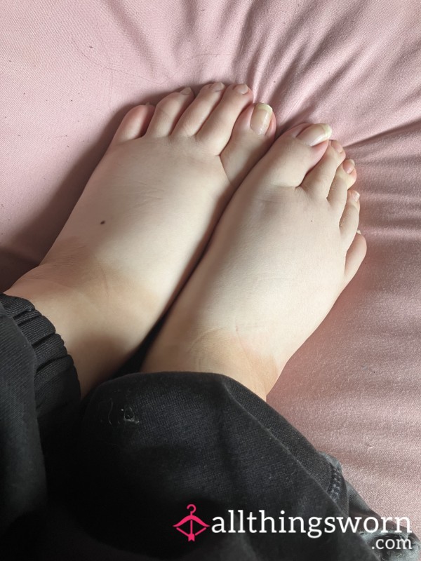 Young Tanned Feet