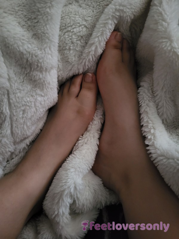 Angel_feeties