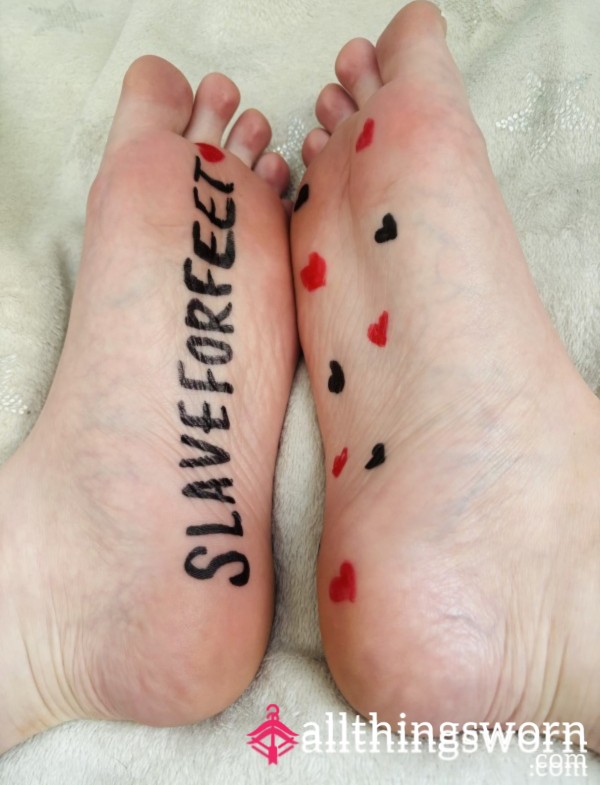 SlaveforFeet